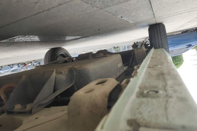 Used Wuling Hongguang MINIEV 2021 Macaron Sandwich Model 120 km Lithium NMC Right Side Sill