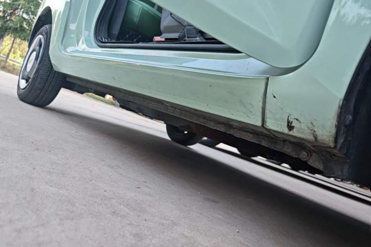 Used Wuling Hongguang MINIEV 2021 Macaron Premium Model – Lithium Iron Phosphate Right Side Sill
