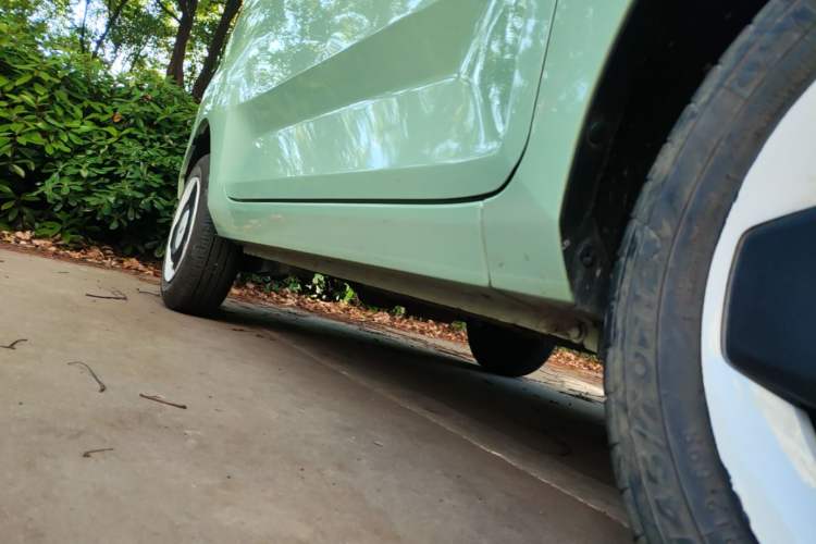Used Wuling Hongguang MINIEV 2021 Macaron Fashion Edition Lithium-Ion Battery Right Side Sill