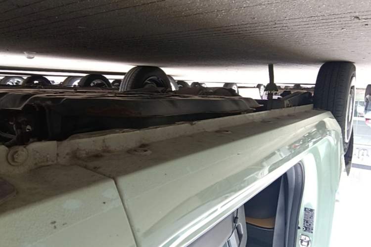Used Wuling Hongguang MINIEV 2021 Macaron Premium Model – Lithium Iron Phosphate Right Side Sill