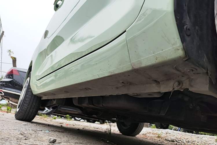 Used Wuling Hongguang MINIEV 2021 Macaron Premium Model – Lithium Iron Phosphate Right Side Sill