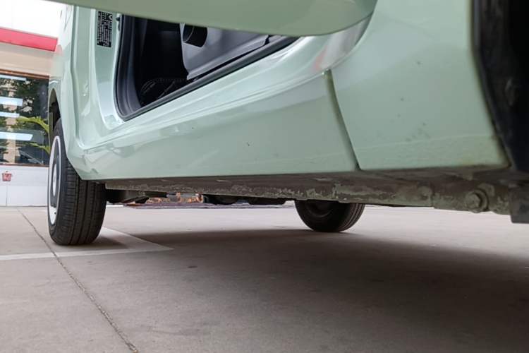 Used Wuling Hongguang MINIEV 2021 Macaron Fashion Model Lithium Iron Phosphate Right Side Sill