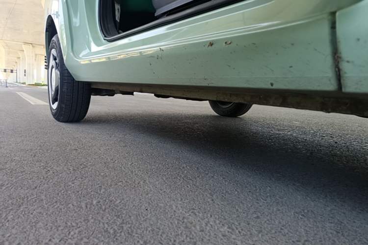Used Wuling Hongguang MINIEV 2021 Macaron Premium Model – Lithium-NMC Right Side Sill