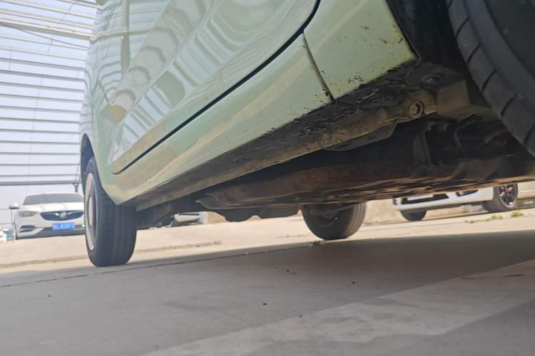 Used Wuling Hongguang MINIEV 2021 Macaron Fashion Model Lithium Iron Phosphate Right Side Sill