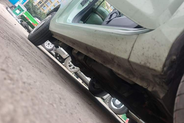 Used Wuling Hongguang MINIEV 2021 Macaron Premium Model – Lithium Iron Phosphate Right Side Sill