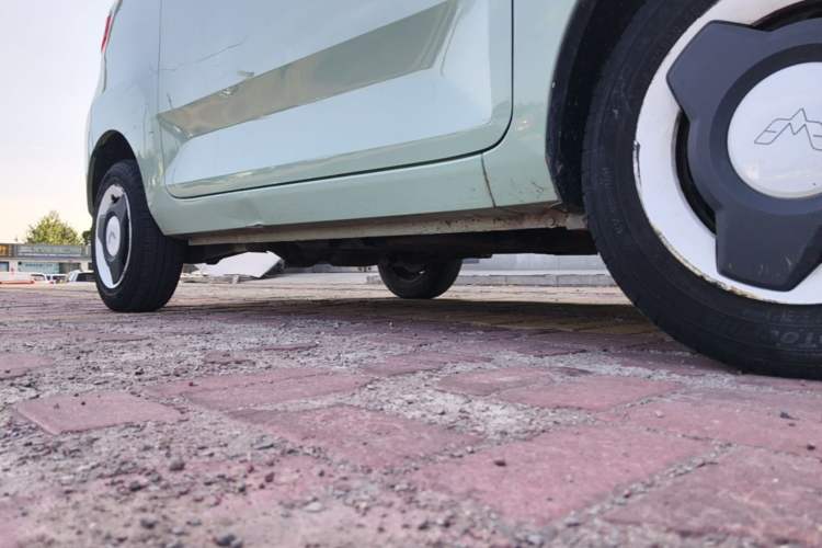 Used Wuling Hongguang MINIEV 2021 Macaron Premium Model – Lithium Iron Phosphate Right Side Sill