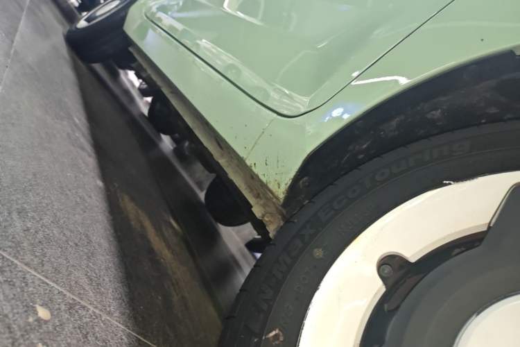 Used Wuling Hongguang MINIEV 2021 Macaron Premium Model – Lithium Iron Phosphate Right Side Sill