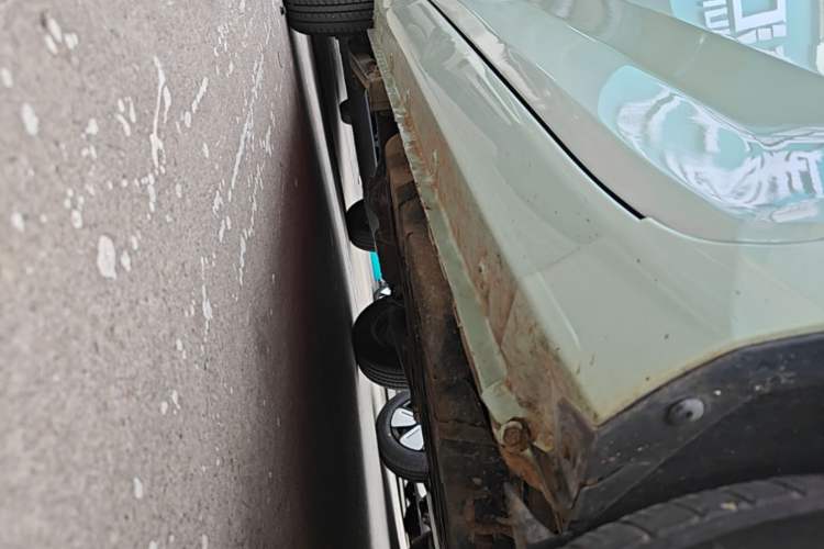 Used Wuling Hongguang MINIEV 2021 Macaron Premium Model – Lithium Iron Phosphate Right Side Sill