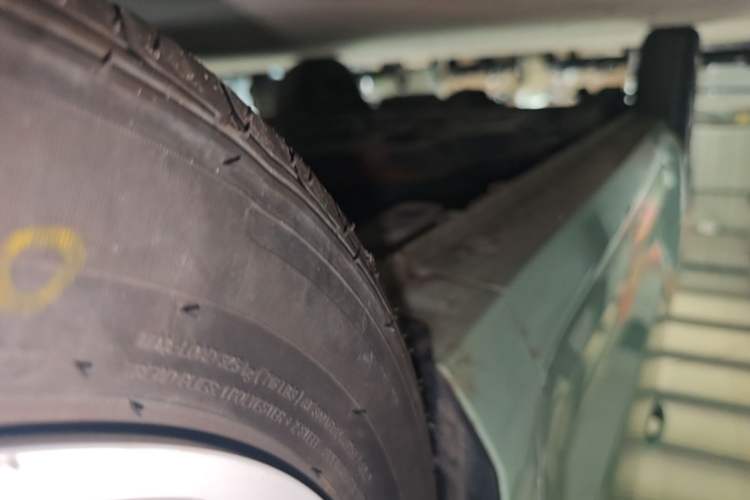 Used Wuling Hongguang MINIEV 2021 Macaron Premium Model – Lithium Iron Phosphate Right Side Sill