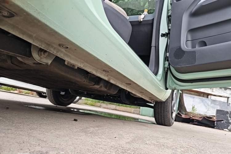 Used Wuling Hongguang MINIEV 2021 Macaron Premium Model – Lithium Iron Phosphate Right Side Sill