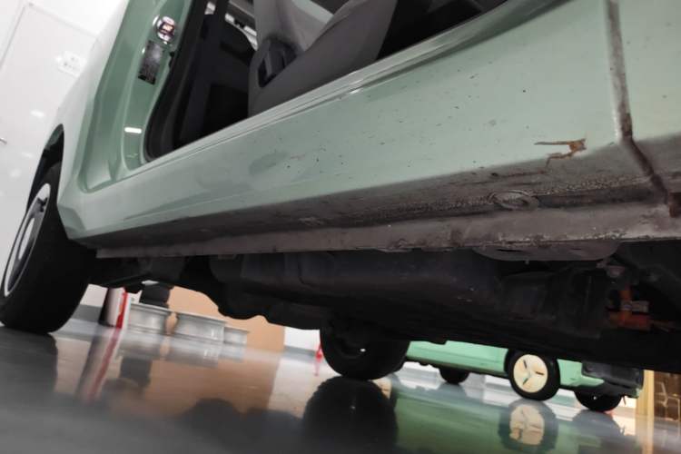 Used Wuling Hongguang MINIEV 2021 Macaron Premium Model – Lithium Iron Phosphate Right Side Sill