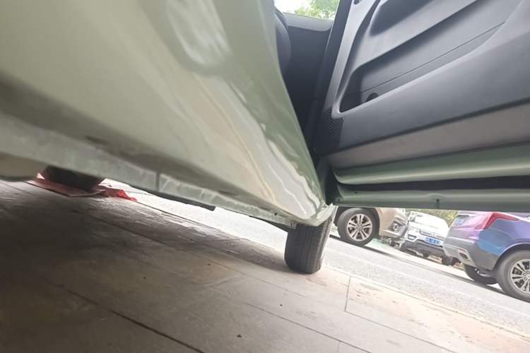 Used Wuling Hongguang MINIEV 2021 Macaron Premium Model – Lithium-NMC Right Side Sill