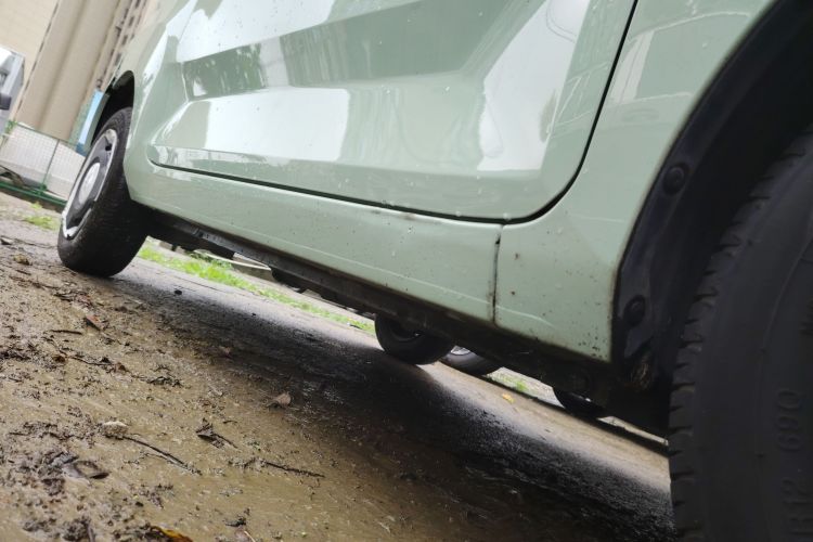 Used Wuling Hongguang MINIEV 2021 Macaron Premium Model – Lithium Iron Phosphate Right Side Sill