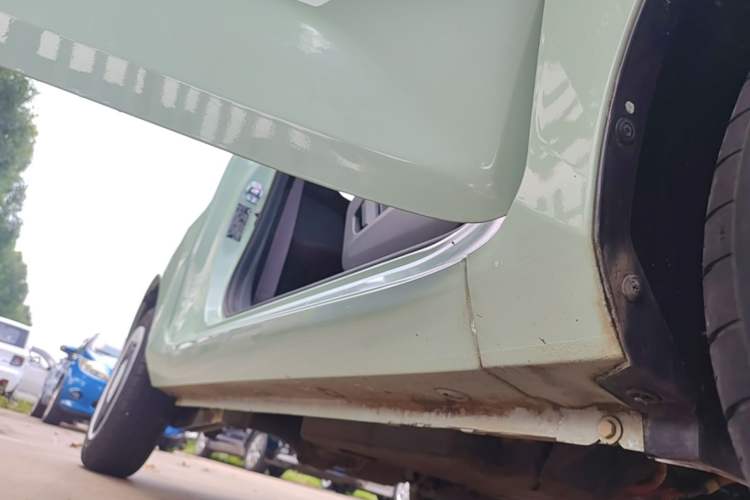 Used Wuling Hongguang MINIEV 2021 Macaron Fashion Model Lithium Iron Phosphate Right Side Sill