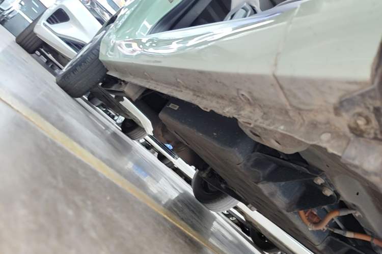 Used Wuling Hongguang MINIEV 2021 Macaron Fashion Model Lithium Iron Phosphate Right Side Sill