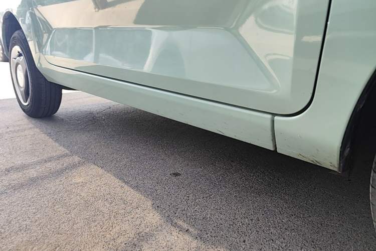 Used Wuling Hongguang MINIEV 2021 Macaron Fashion Model Lithium Iron Phosphate Right Side Sill