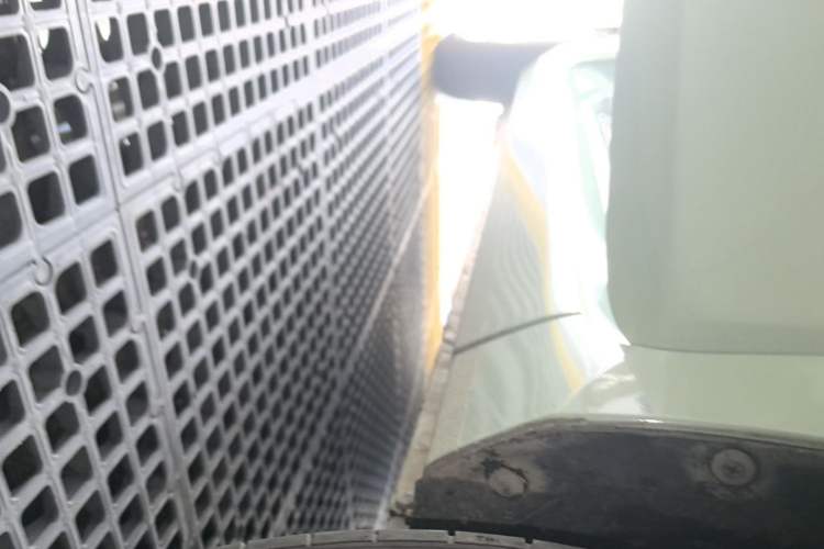 Used Wuling Hongguang MINIEV 2021 Macaron Premium Model – Lithium-NMC Right Side Sill