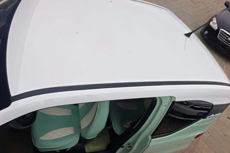 Used Wuling Hongguang MINIEV 2021 Macaron Fashion Model Lithium Iron Phosphate Roof
