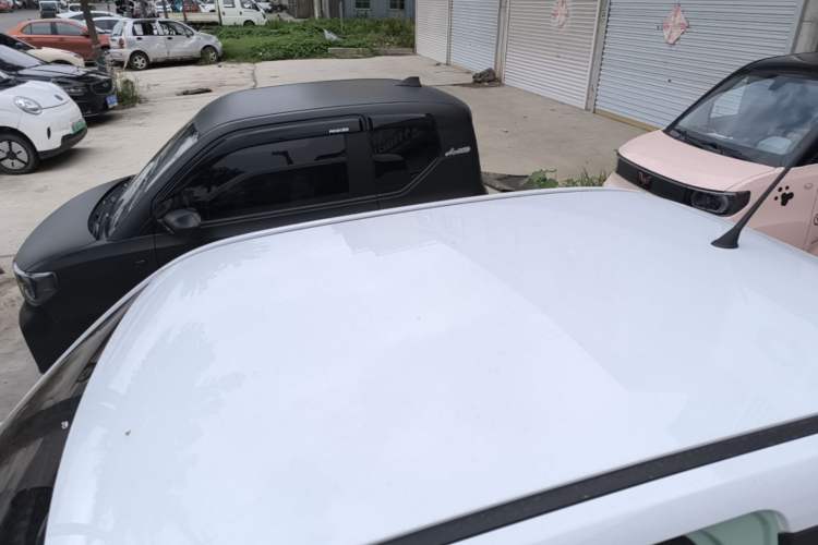Used Wuling Hongguang MINIEV 2021 Macaron Fashion Model Lithium Iron Phosphate Roof