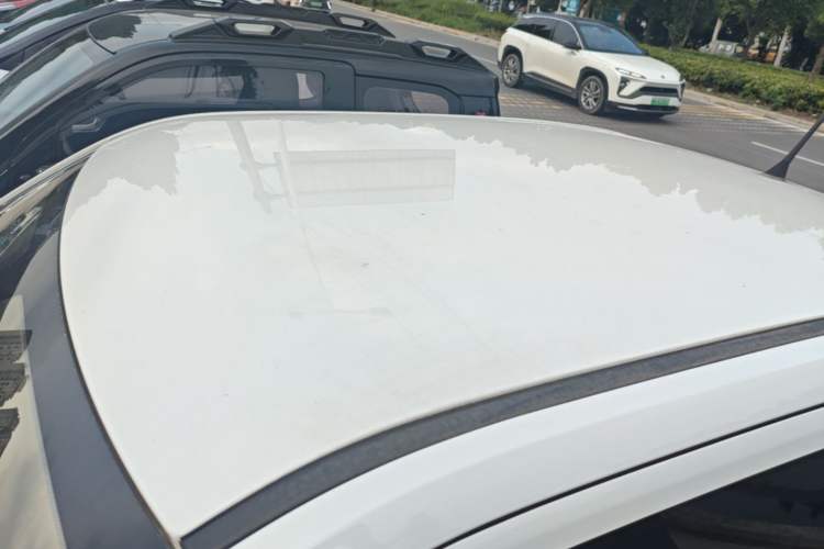 Used Wuling Hongguang MINIEV 2021 Macaron Sandwich Model 120 km Lithium NMC Roof