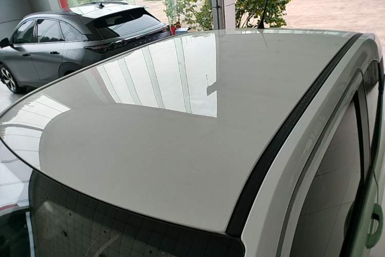 Used Wuling Hongguang MINIEV 2021 Macaron Fashion Model Lithium Iron Phosphate Roof