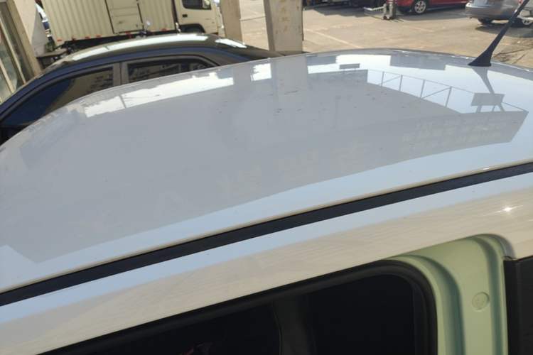 Used Wuling Hongguang MINIEV 2021 Macaron Fashion Model Lithium Iron Phosphate Roof