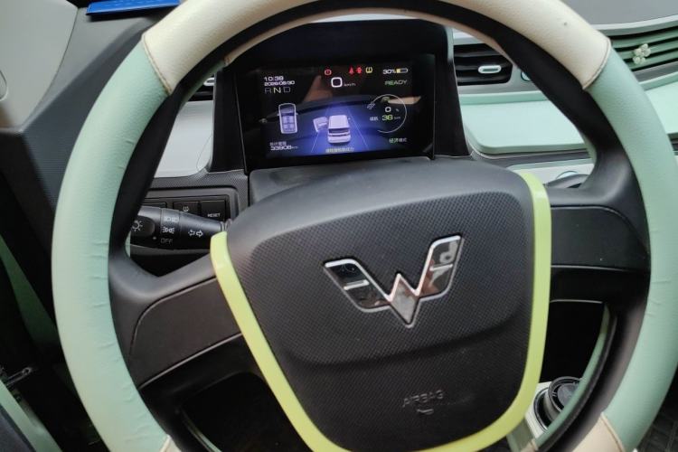Used Wuling Hongguang MINIEV 2021 Macaron Fashion Model Lithium Iron Phosphate Steering Wheel