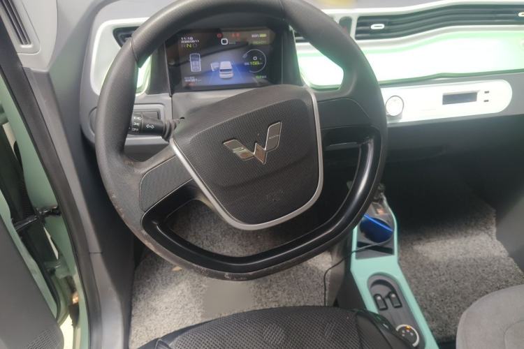 Used Wuling Hongguang MINIEV 2021 Macaron Premium Model – Lithium Iron Phosphate Steering Wheel