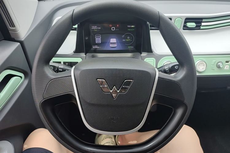 Used Wuling Hongguang MINIEV 2021 Macaron Premium Model – Lithium Iron Phosphate Steering Wheel