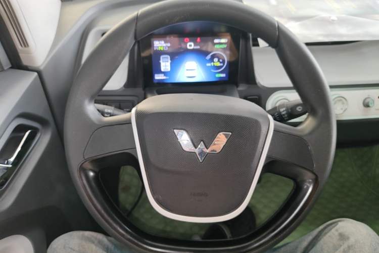 Used Wuling Hongguang MINIEV 2021 Macaron Premium Model – Lithium Iron Phosphate Steering Wheel