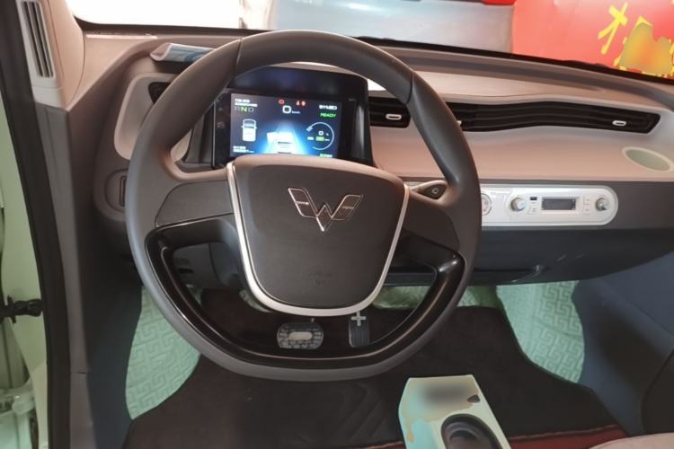 Used Wuling Hongguang MINIEV 2021 Macaron Premium Model – Lithium Iron Phosphate Steering Wheel