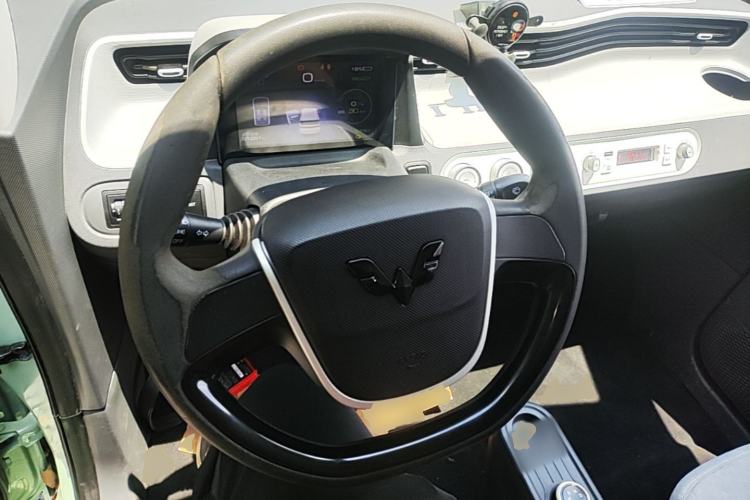 Used Wuling Hongguang MINIEV 2021 Macaron Premium Model – Lithium Iron Phosphate Steering Wheel