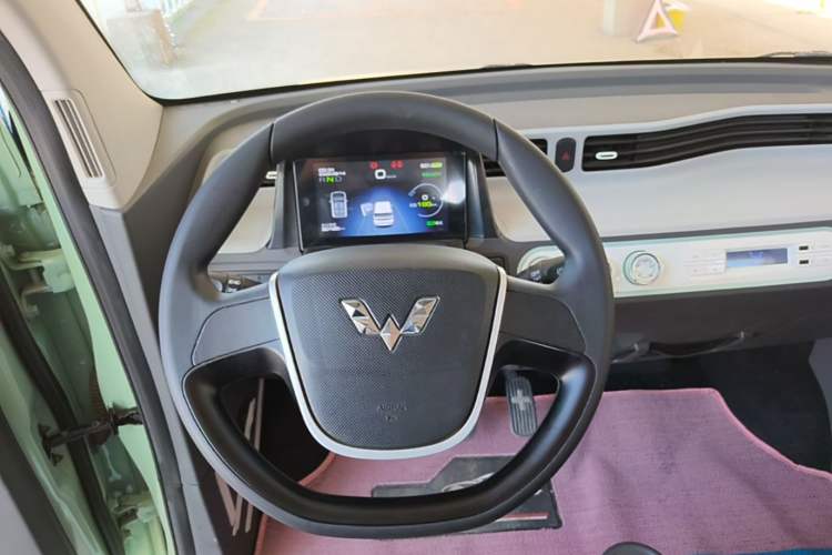 Used Wuling Hongguang MINIEV 2021 Macaron Premium Model – Lithium-NMC Steering Wheel
