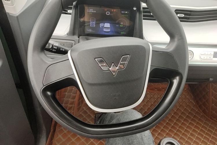 Used Wuling Hongguang MINIEV 2021 Macaron Fashion Model Lithium Iron Phosphate Steering Wheel