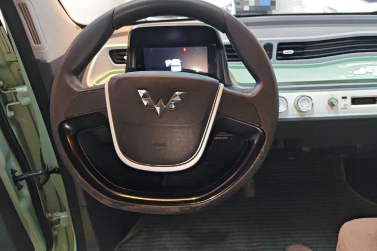Used Wuling Hongguang MINIEV 2021 Macaron Premium Model – Lithium-NMC Steering Wheel