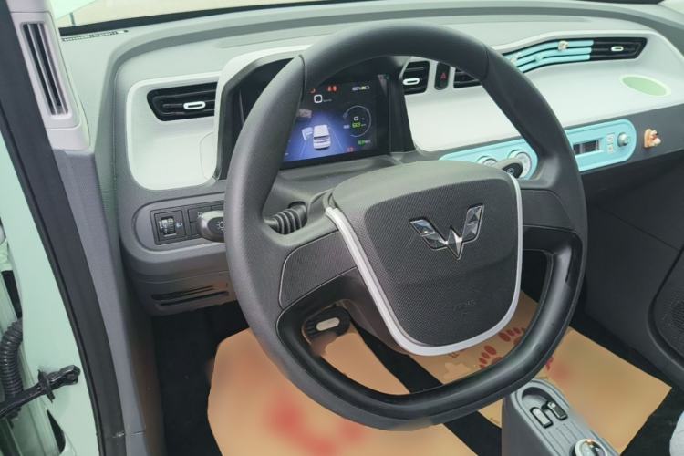 Used Wuling Hongguang MINIEV 2021 Macaron Premium Model – Lithium Iron Phosphate Steering Wheel