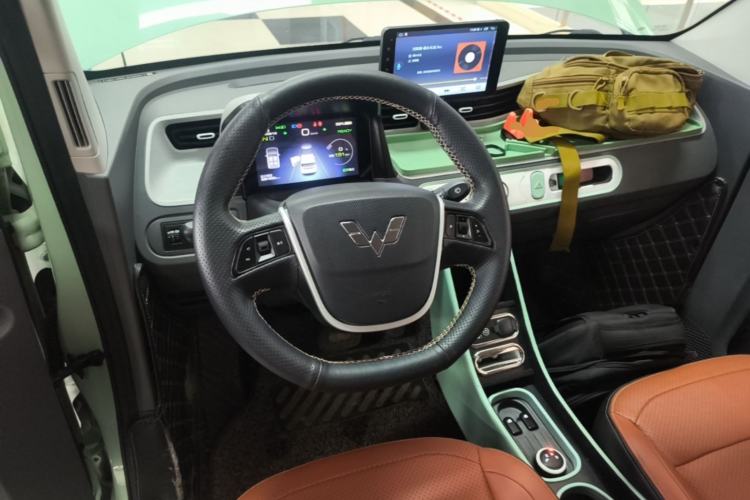 Used Wuling Hongguang MINIEV 2021 Macaron Premium Model – Lithium Iron Phosphate Steering Wheel