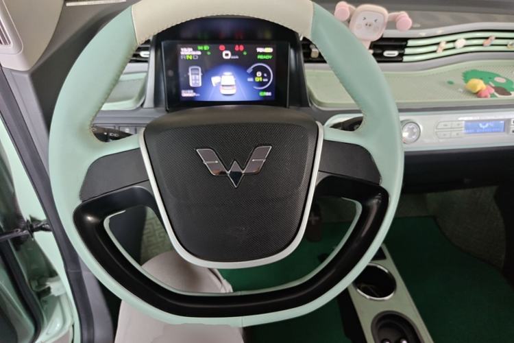 Used Wuling Hongguang MINIEV 2021 Macaron Fashion Edition Lithium-Ion Battery Steering Wheel