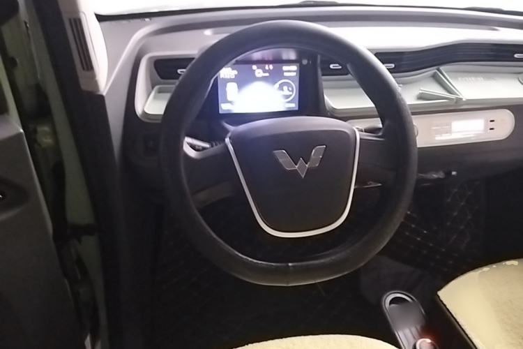 Used Wuling Hongguang MINIEV 2021 Macaron Premium Model – Lithium Iron Phosphate Steering Wheel