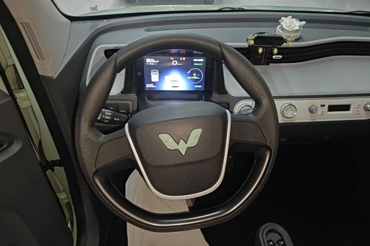 Used Wuling Hongguang MINIEV 2021 Macaron Premium Model – Lithium Iron Phosphate Steering Wheel