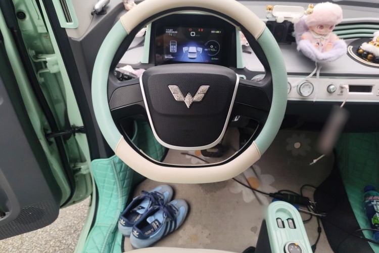 Used Wuling Hongguang MINIEV 2021 Macaron Premium Model – Lithium Iron Phosphate Steering Wheel