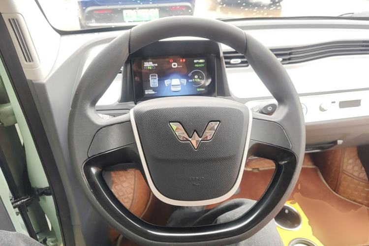 Used Wuling Hongguang MINIEV 2021 Macaron Fashion Model Lithium Iron Phosphate Steering Wheel