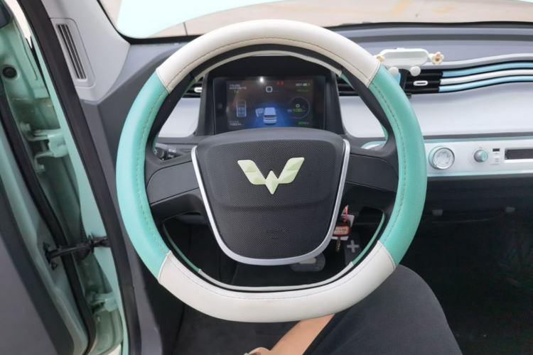 Used Wuling Hongguang MINIEV 2021 Macaron Premium Model – Lithium Iron Phosphate Steering Wheel