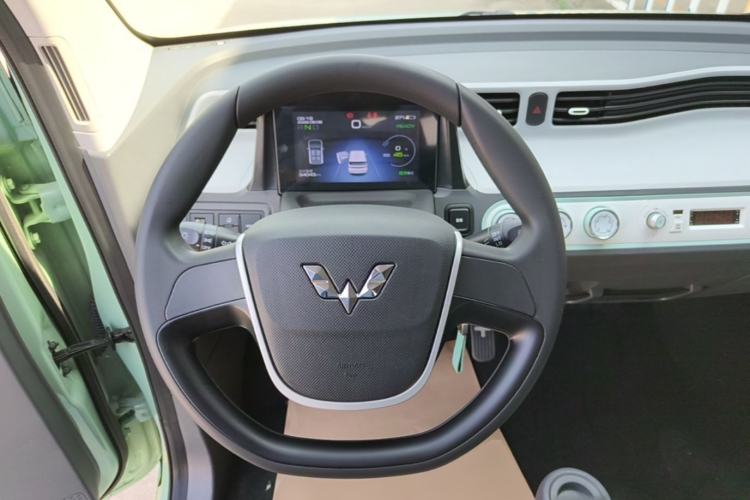 Used Wuling Hongguang MINIEV 2021 Macaron Premium Model – Lithium Iron Phosphate Steering Wheel