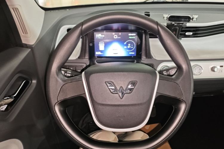 Used Wuling Hongguang MINIEV 2021 Macaron Premium Model – Lithium Iron Phosphate Steering Wheel