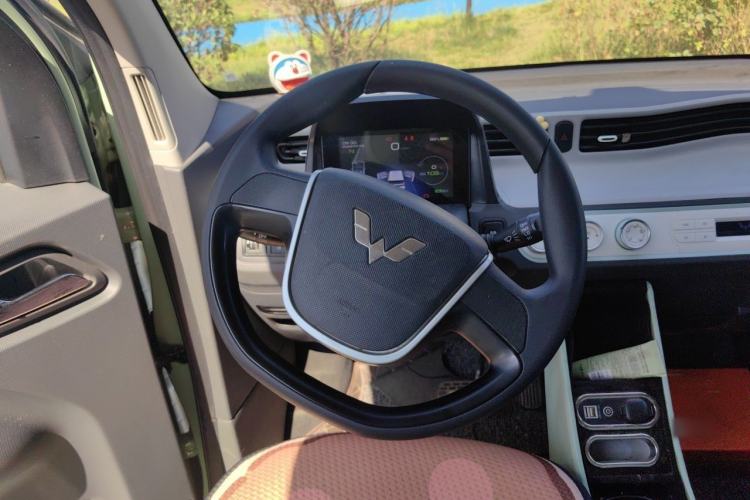 Used Wuling Hongguang MINIEV 2021 Macaron Fashion Edition Lithium-Ion Battery Steering Wheel