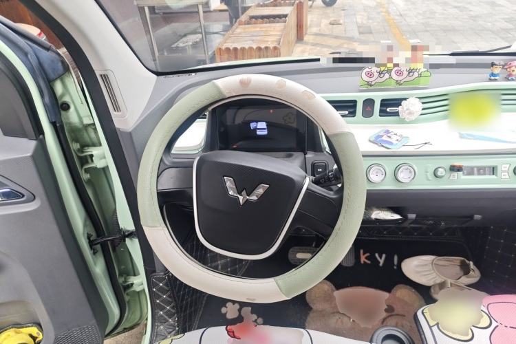 Used Wuling Hongguang MINIEV 2021 Macaron Premium Model – Lithium Iron Phosphate Steering Wheel