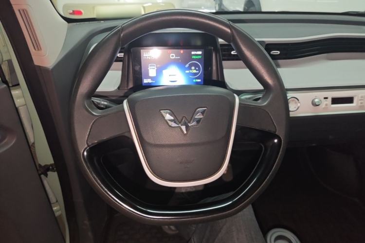 Used Wuling Hongguang MINIEV 2021 Macaron Fashion Model Lithium Iron Phosphate Steering Wheel
