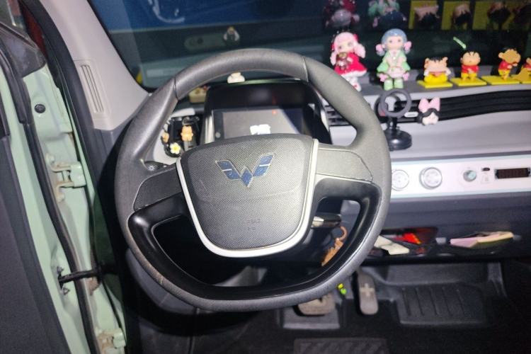 Used Wuling Hongguang MINIEV 2021 Macaron Premium Model – Lithium-NMC Steering Wheel