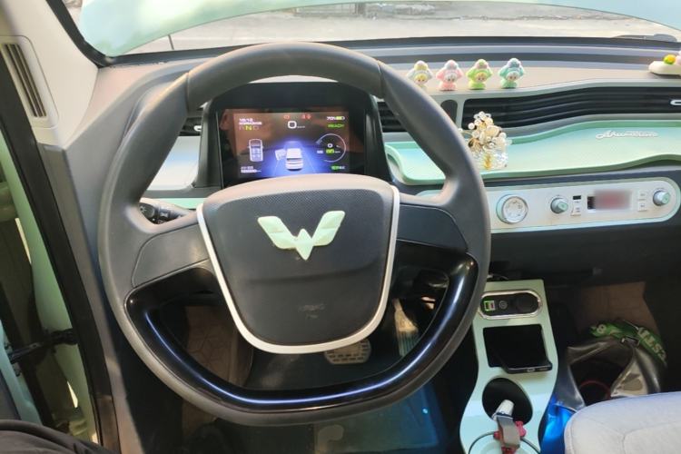 Used Wuling Hongguang MINIEV 2021 Macaron Fashion Edition Lithium-Ion Battery Steering Wheel